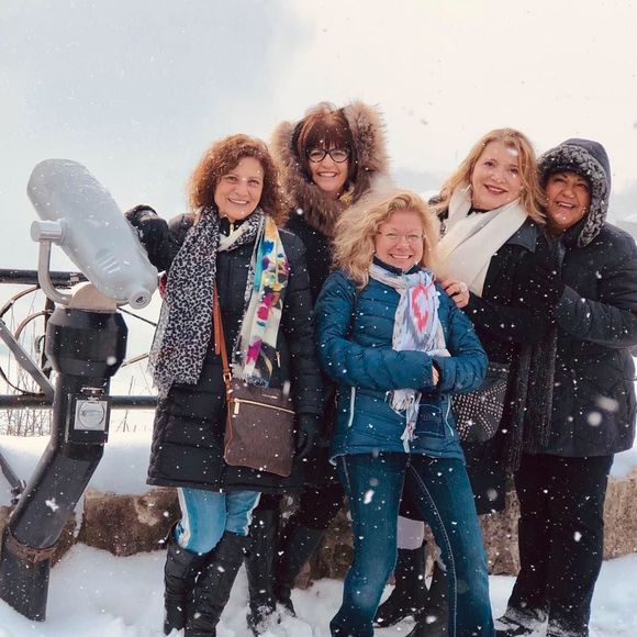 Meet your Posher, Bobbi - Picture 1 of 1